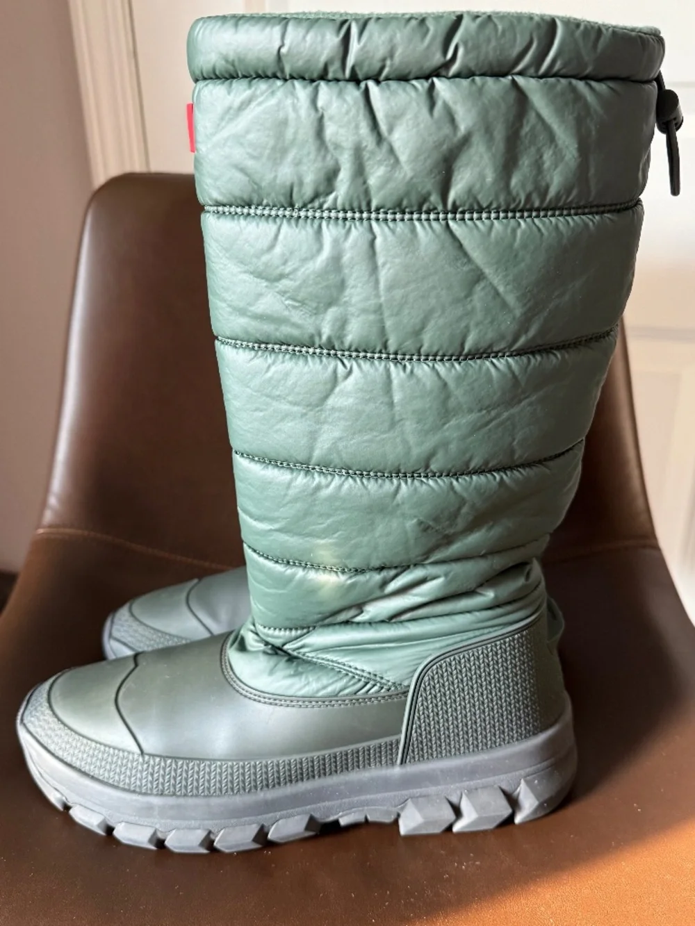 Hunter Intrepid tall winter boots, Olive, size 9-excellent condition!